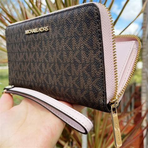 michael kors jet set wristlet sale|Michael Kors wallet.